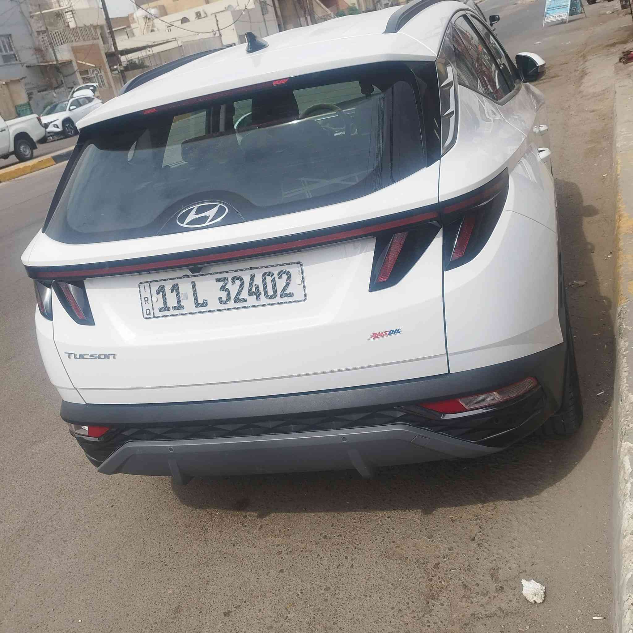 توكسان  خليجي أخت الزيرو ماشية فقط 17500 مكفولة كفاله عامة فول  مواصفات سيارة نظيفة جدا جدا الأرضية مدوشمة جلد الكراسي مدوشمة بردات بالابوب الخلفية والصندوق سيارة مال جناي مكفولة من الدعامية للدعامية رقم بغداد انكليزي جديد موديل 2024 
شرط التحويل 
ريحت الشركة بيها اكرر ماشيه 17ونص 
السعر 212 وبيها مجال بسيط
مكاني بغداد كريعات 
***********
