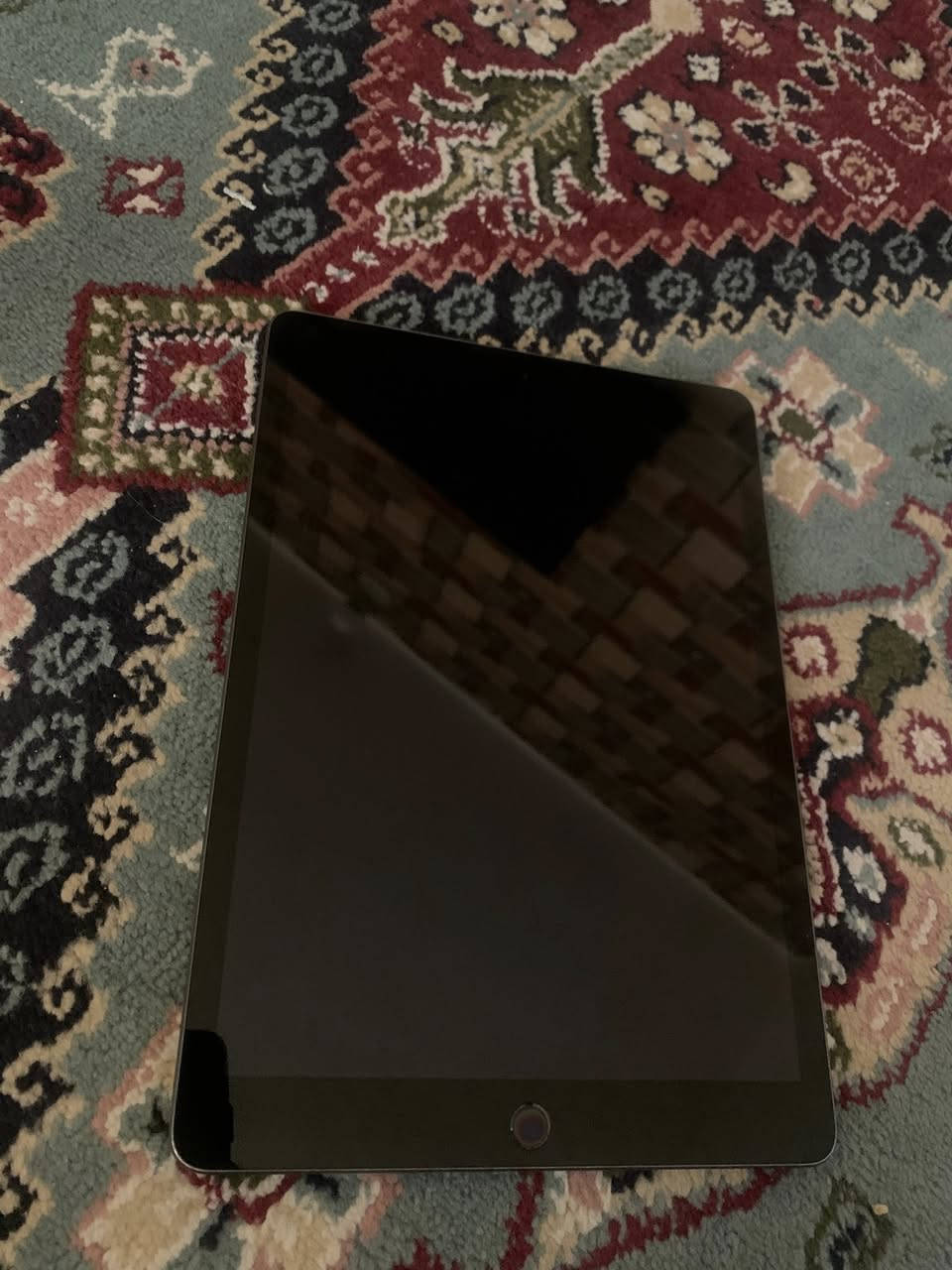 ايباد 8
مساحتة 32
جهاز نضيف كلش 
العنوان بغداد الخطيب 
السعر 160الف
لتواصل ***********
