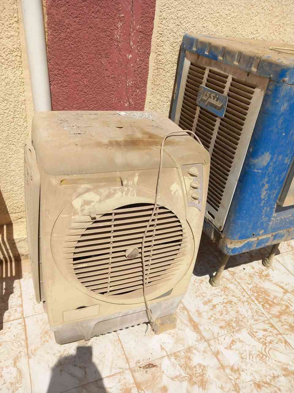 السلام عليكم مبردات ٣ مع قفص مكيف مستعمل للبيع مكان حله حي الزهراء قرب مول بغداد  ***********

