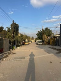 🔹 قطعة أرض للبيع 🔹 السعر ٦٨  📐 المساحة: 100 متر 📏 الواجهة: 5 م | النزا...