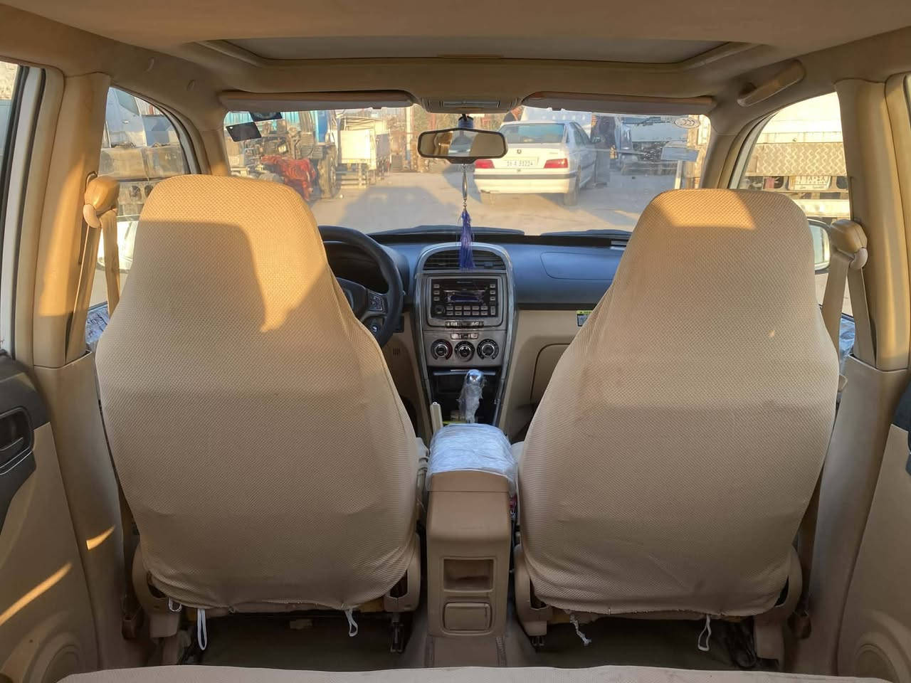 السلام عليكم 
سياره تيكو موديل 2013
رقم قادسيه جديد انكليزي 
سنويه جديده 
هزه جديده 
مكينه وكير مكفول 
سياره نظيفه 
تبريد شغال 
كهربايات شغاله 
السعر 53 مع المجال 
رقم اسيا ***********
رقم اثير ***********
المكان  الديوانيه
