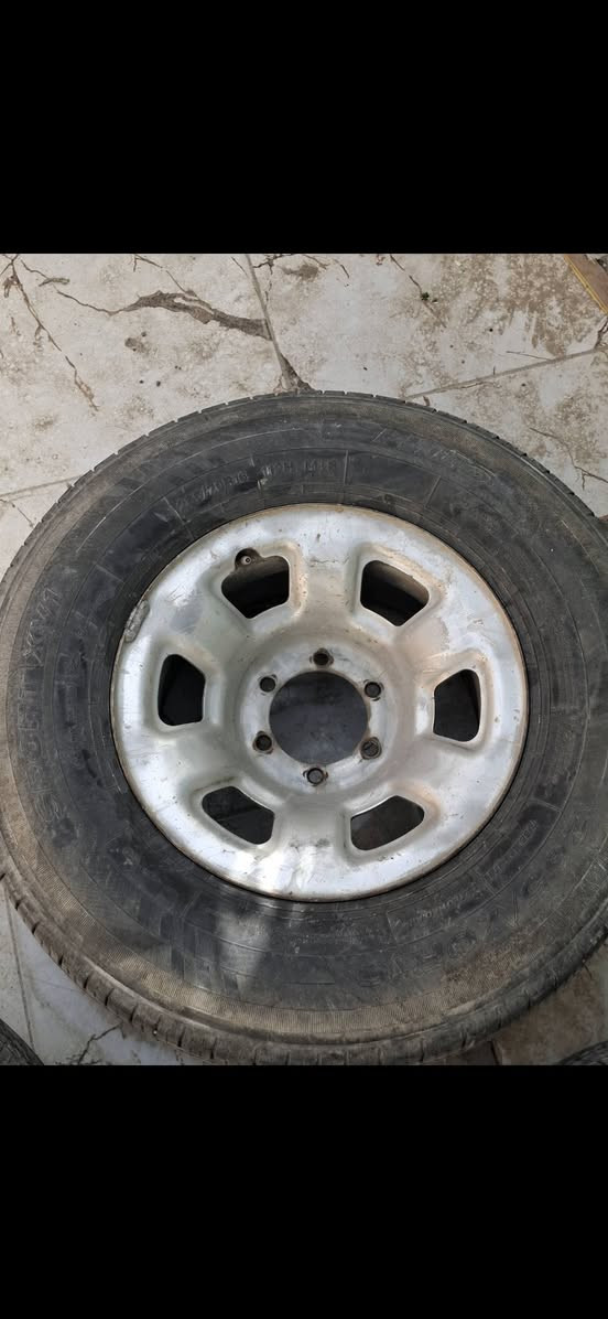 سلام عليكم ويلات نيسان باترول وكاله 5ويلات هنه و تايرات لبيع ***********
