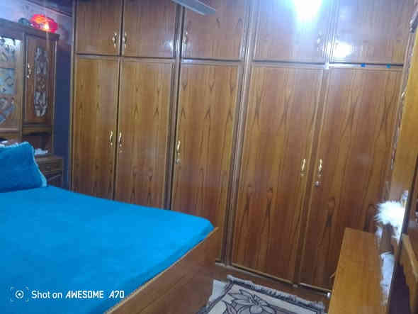 السلام عليكم.. غرفه اخشاب احطاطه ثقيل صارت عليه بمليونين ونص
وعارضها بمليون ونص وبيها مجال مكانها فلوجه 
***********
