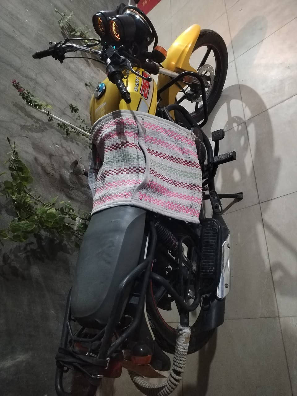 السلام عليكم دايون للبيع موديل ٢٢ مكينه ٢٠٠ واحد ع واحد السعر مليون و٦٠٠ وبيه مجال استفسار ***********
