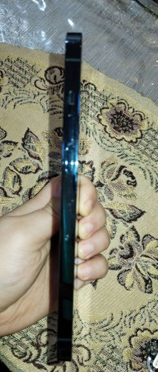 📱 للبيع – iPhone 12 Pro Max
• اللون: حبري مميز
• السعة: 256GB
• نسبة البطارية: 77%
• الجهاز نظيف جداً وما بيه خدوش
• لم يتم فتحه أو تصليحه نهائياً
• كل المداخل شغالة تمام

⚠️ بدون ملحقات (الجهاز فقط)

💰 السعر: 450الف وقابل للتفاوض البسيط

📩 للتواصل على الخاص


**إذا كنت صاحب هذا الإعلان وتريد حذفه لأي سبب، رجاءا أرسل رسالة إلى الدعم الفني**