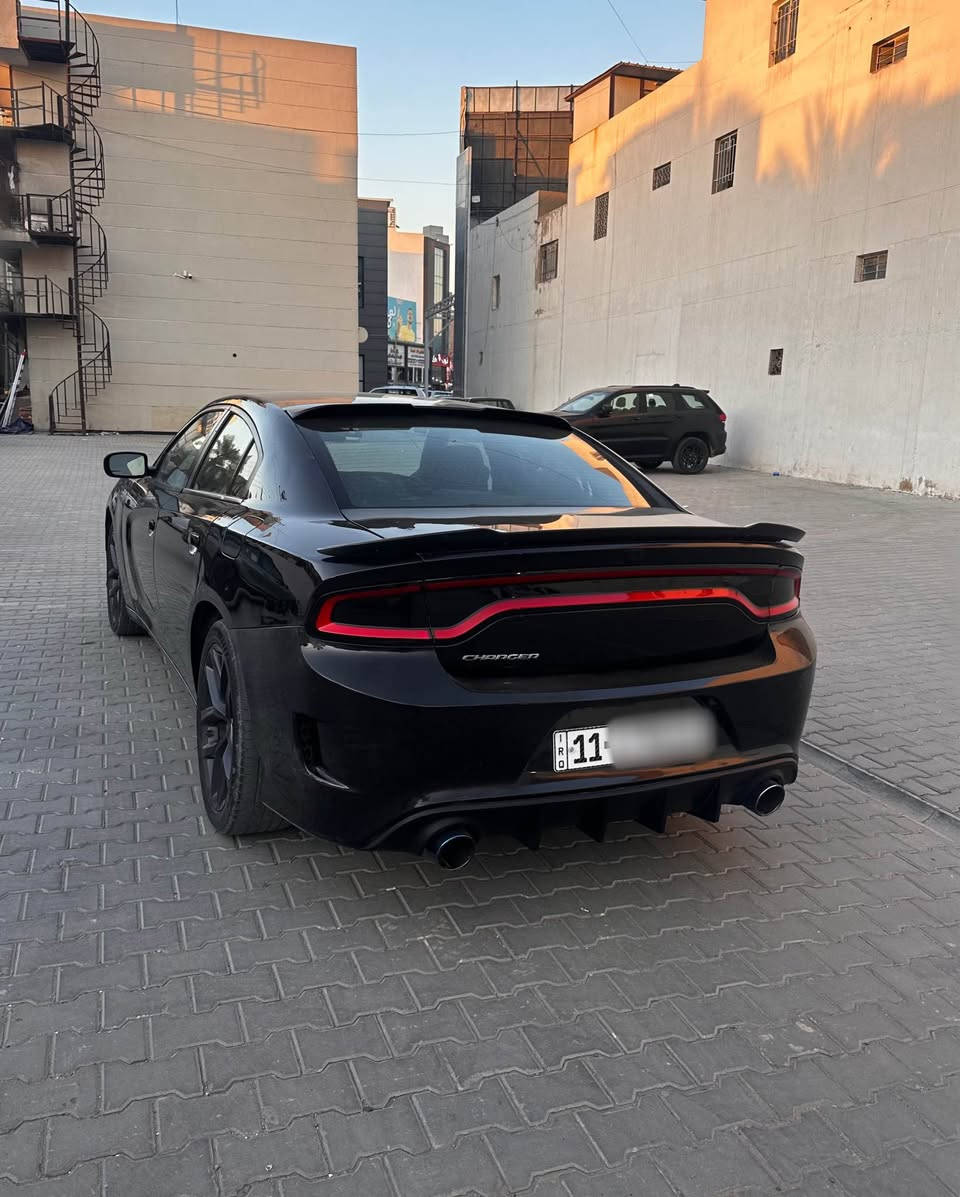 السلام عليكم
دوج جارجر 2017 وارد امريكي
محرك 3600
تفاصيل السيارة + السونار + صور الحادث موجودة بلمنشور
السيارة ماشية 110mi
سعر السيارة 175 و بيها مجال
رقم الهاتف *********** بغداد, العراق
