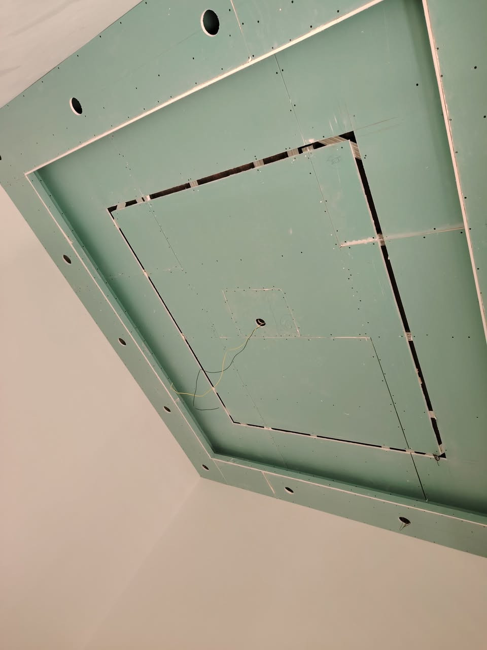 عمل ديكورات جبس بورد  تواصل على رقم👈((***********))
