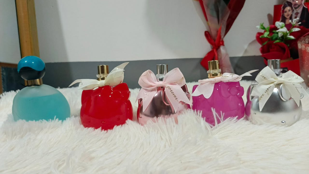 تفضل، هذا منشور مرتب وجذاب للنشر على فيسبوك:

✨🌸 تشكيلة عطور جديدة وصلت 🌸✨

نوّعنا لكم أحدث العطور بروائح مميزة تناسب جميع الأذواق، وبأسعار أكثر من رائعة. 🤍

💎 العطور الكبيرة: فقط 5,000 دينار.

🌸 السبلاشات والعطور الصغيرة: فقط 2,000 دينار.

✔️ روائح ثابتة ومنعشة.
✔️ مناسبة للاستخدام اليومي والإهداء.
✔️ تشكيلة متنوعة للرجال والنساء.

📸 الصورة الأولى: العطور الكبيرة (5,000 د.ع).
📸 بقية الصور: السبلاشات والعطور الصغيرة (2,000 د.ع).

📩 للحجز أو الاستفسار راسلنا على الخاص، أو زورونا في المكتب.

الكمية محدودة... سارعوا بالحجز قبل نفاد الأصناف المميزة. 🌹
العنوان قرية اكبيبة على الشارع العام


**إذا كنت صاحب هذا الإعلان وتريد حذفه لأي سبب، رجاءا أرسل رسالة إلى الدعم الفني**