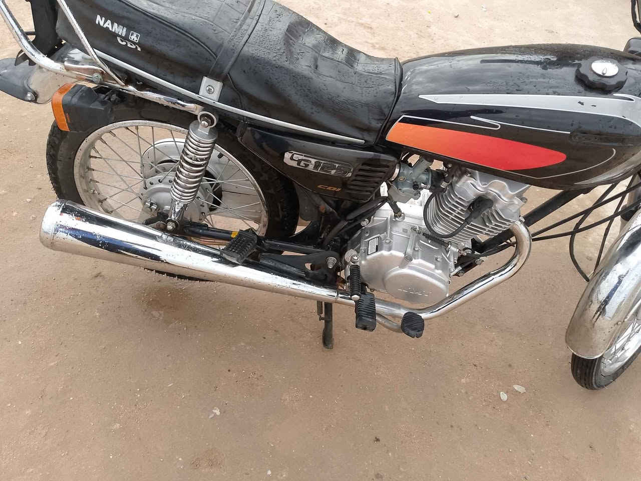 سلام عليكم دراجه للبيع اوراق شلامجه مديل 14 تعمير 25 كامله مكفوله السعر 750 مكاني بصره خور الزبير التواصل *********** الزبير, البصرة
