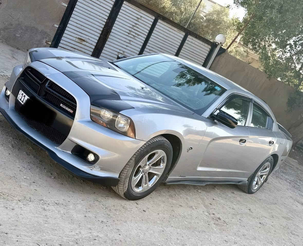 سلام عليكم
(للمراوس بشي اقل حسب القناعه ) 

دوج جارجر لون رصاصي موديل 2014

حادثها من امريكا  جاملغ الخلفي بدون دواخل بدون ايرباك 

بيها صبغ جاملغ امامي بلعراق وسونار موجود

بدون دواخل بدون شواصي كفاله من كل لدواخل 

تخم تاير ويل 18بلادي 

مكينه 3600 صار يومين من شادها 

تبريد تدفئه كراسي كهرباء شاشه صغيره كامره 

محدثه بلكامل srt

رقم بغداد انكليزي باسمي تحويل مباشر 

مكان السياره بغداد 

للاستفسار على الرقم ***********

متواجد واتساب
