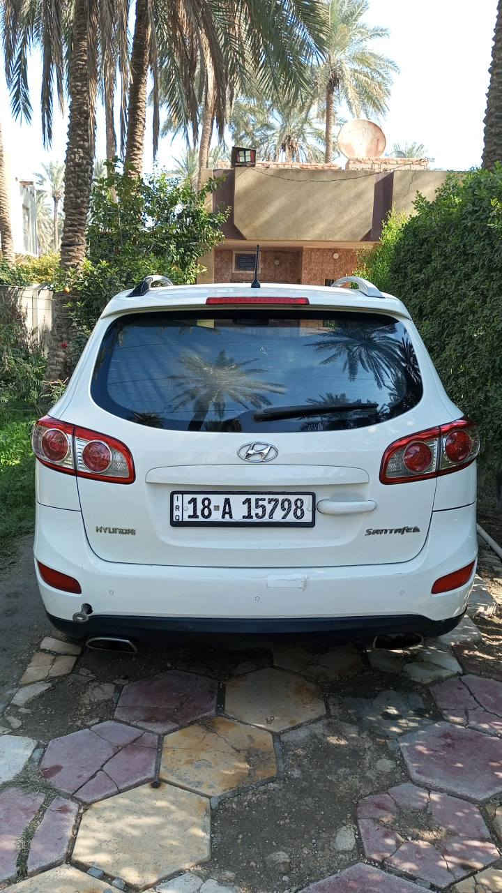 السلام عليكم سنتافي موديل 2010 وارد خليجي 
رقم بابل الجديد باسمي شخصياً سنويه مجدده لحد 2030 
سياره بيه صبغات موضحه كدامك بسونار 
سياره فوول مواصفات 1/1 عده البصمه 
مكينه 2400 اربعه سلندر خير من الله 
السعر المطلوب 127 وبيه مجال الشراي 
اخواني الاعزاء مكلف بلنشر 
للاستفسار لاتصال على رقم صاحب سيارة 
*********** مكاني بابل الخاص مغلق حلة, بابل
