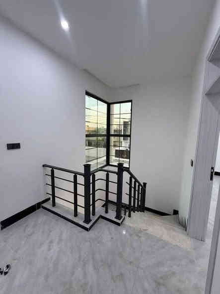 دار طابقين  #ركن  طابو صرف للبيع

 المساحة : 100 متر مربع  (10*10) متر 

 يقع على  شارعين  20 م 

((نظام دكت - مغربي - غاز - المنيوم - واجهه فلين ))

(كراج - استقبال - مطبخ حار وبارد - غرف نوم عدد 3 - مجموعتين صحيات)

 الموقع :   حي الواسطي  _  مقابل  ماركت  عدنان

💵💵السعر 195 وقابل للتفاوض💵💵

🔴 1- التعامل يكون مع صاحب العقار الشرعي حصراً
2- المكتب  وسيط بين الطرفين ولحفظ الأجرأات القانونية والتأكد من صحة العقار قبل تسليم اي مبلغ بأشراف قانوني

للأستفسار ✅مراجعة مكتب الاسياد للعقار 🔔

📍عنوان المكتب كركوك واحد حزيران قرب تقاطع الحصو ورمل 
                 للأتصال ***********📱

                             ***********📱

✅نستقبل جميع عروضاتكم السكنيه والتجاريه في كركوك 💯والترويج لها عبر الصفحه الخاصة بل مكتب
                  مكتب  الاسياد للعقار 
للأستثمار والتطوير العقاري 💯 معنا نحو الأفضل

https://www.facebook.com/profile.php?id=100063971986106&mibextid=ZbWKwL
