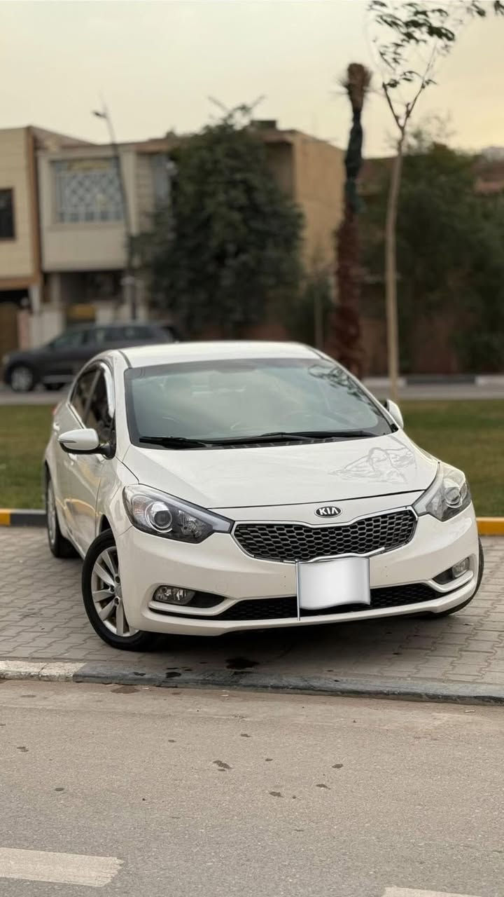 سلام عليكم   #للبيع_فقط
كيا سيراتو    K3
مديل 2015 

#ادوات_ادوات_دخول_جديد
#متومة_ارقام_وسنوية_اصلي

 ( مـوصـفـات )
شاشة كبيرة 
بصمة تشغيل 
كامرة دوارة 
بصمة ابواب 
مري شفط  نظام ترحيب 
فول تحكم ستيرن 
تتدفئة كشن 
تبريد ثلج ❄️
حدادية 100%
سيارة حيل جديدة وجاهزة للخير 
#المكان_بصرة 
#السعر_اتصل_وتدلل
***********
