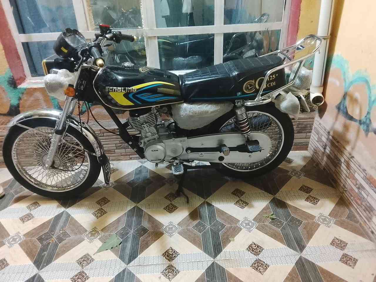 سلام عليكم دراجة تايكر مديل 25كفالة عامة اروق اصولي دشبول عرض فيدوو السعر خاص المكان ديالى بلدروز حي العصري ***********
