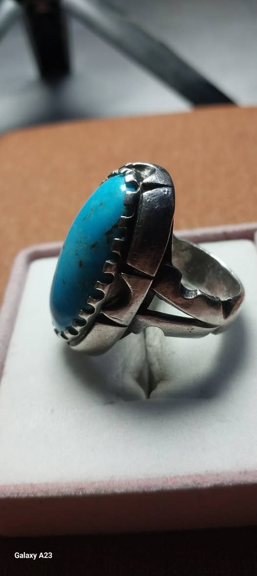 فيروز سينائي قديم
صياغه وحجر حجم الحجره ٣ سانتيم

قياس الخاتم ٢٦ 

 للبيع والسعر خاص


**إذا كنت صاحب هذا الإعلان وتريد حذفه لأي سبب، رجاءا أرسل رسالة إلى الدعم الفني**