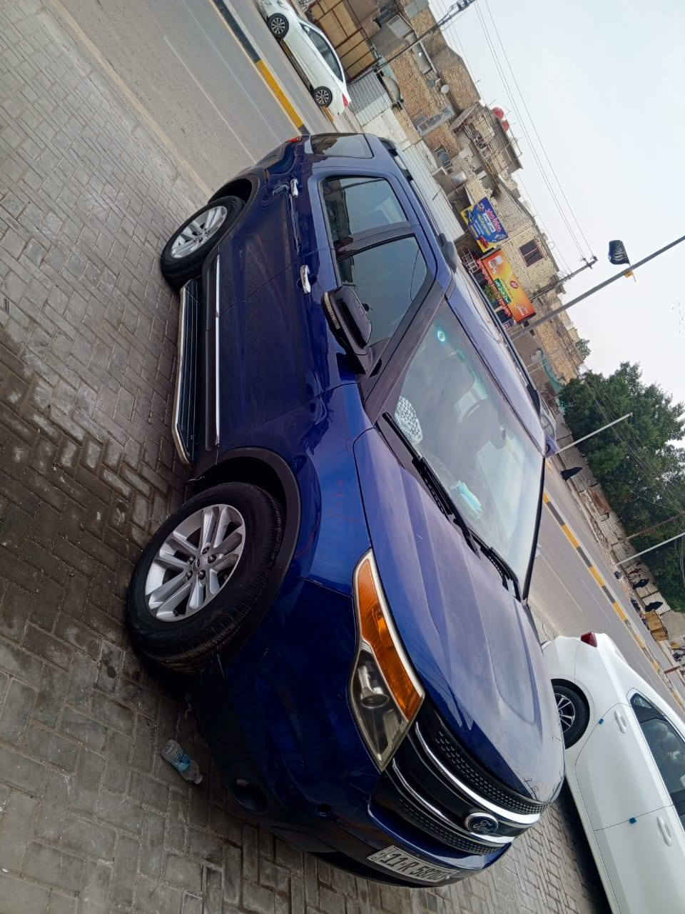 السلام عليكم عندي فورد اكسبلورر موديل 2013فول مواصفات عدا البصمه شاشة جبيره تحكم ستيرن كشنات جلد وكهرباء شاشة اعطال بانوراما سبعة راكب تبريد 3قطع لون مميز  فور ويل ماشية 145وارد امريكي حادثها بنيد فقط السياره مكفولة عدا البنيد مكاني بغداد رقمها بغداد بأسمي تحويل ثاني يوم للاستفسار الاتصال ***********
سعرها 137وبيها مجال ان شاء الله بغداد, العراق
