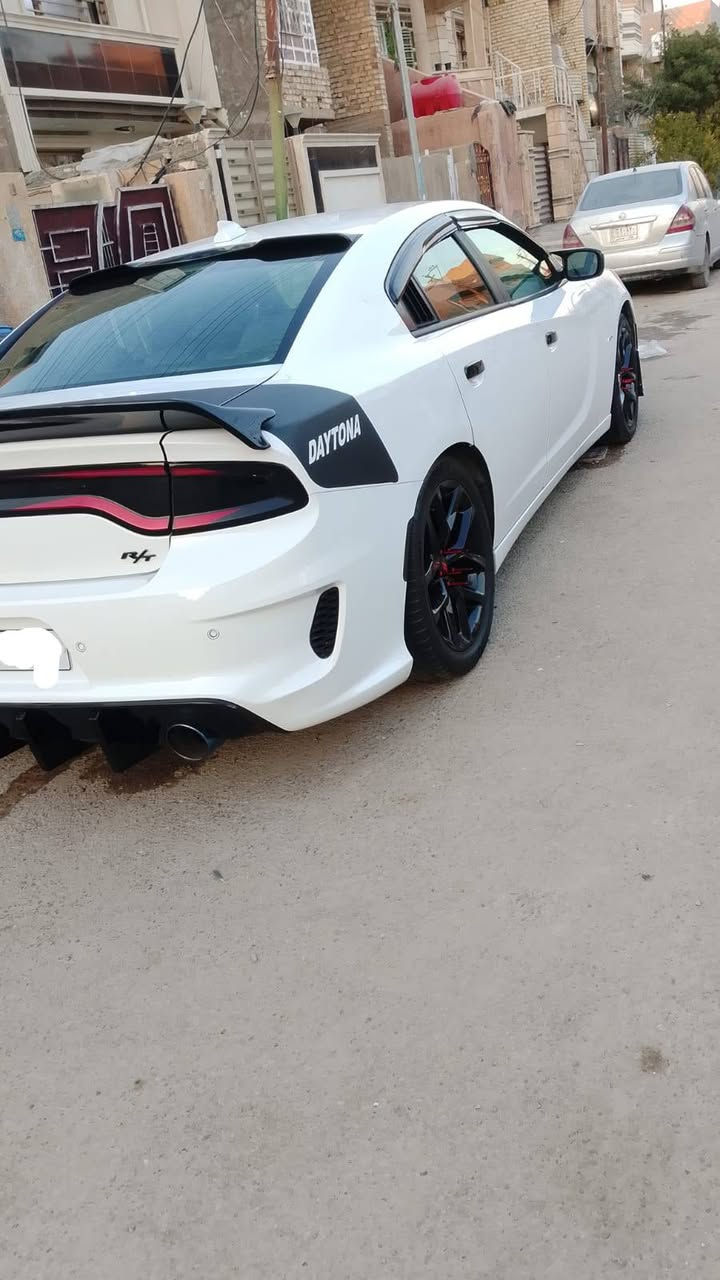 جارجر موديل 18 بدون إرباك محرك 5700ارتي
حادث خلفي 
جاملغ وشويه بل قبق جنطه 
كير محرك كفاله 
السعر 190
سياره برمجه 
كزوز طرب يخبل 
لاتصال ***********
