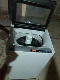 هيتاشي • غسالة اوتوماتيك • نظيفة