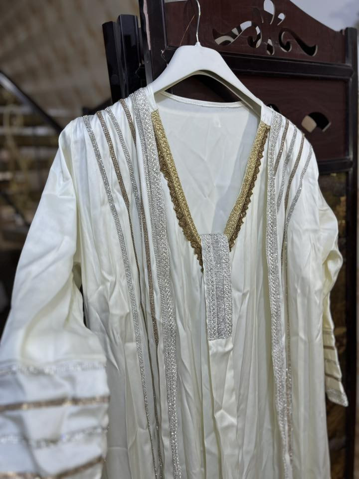 #من الخاص
فساتين وقفاطين للبيع حبيبتي كلهن قياس ٤٨
سعر منختلف عليهن حبيبتي فدوه اذا ممكن نشريلي


**إذا كنت صاحب هذا الإعلان وتريد حذفه لأي سبب، رجاءا أرسل رسالة إلى الدعم الفني**