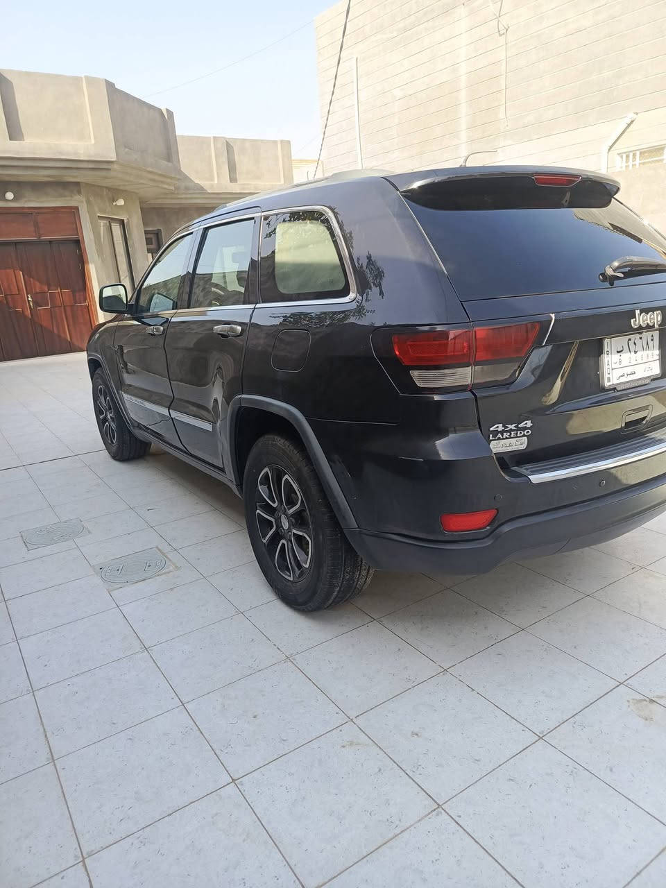 السلام عليكم
جيب 2011للبيع 

محرك 3.600

تبريد قطعتين ثلج 

شاشه قلاب الاصليه 

كامره خلفيه 

حساسات خلفيه 

نضام تزحلق 

تحكم ستيرن امامي وخلفي 

كروز سرعه 

حساس تاير 

بصمه تشغيل 

بصمه ابواب 

بصمه جنطه 

كشنات  جلد

داخل لونين

تخم تاير جديد 

دواخلهه كلش جديده 

ويل جديد اصلي 

رقم بغداد بسمنه مداور ثاني يوم 

صدر امامي خلفي جديد 

السياره كلين  بدون حادث فقط أشبر بجاملغ الخلفي 

مكان السياره بابل الكفل ‏,,,,,,,‪***********‬‏ 

،،،،،،‏‪***********‬‏ السعر 174 أو بيها مجال
