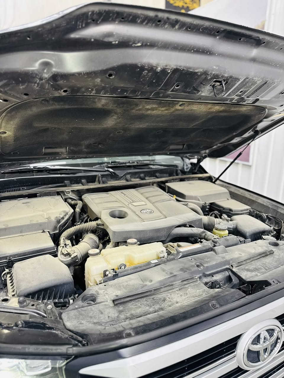 المميز للبيع
سلام عليكم تيوتا لاندكروز للبيع موديل 2022 

سياره اعلى فئه VXR توين تيربو مكينه كير كفاله من لفتح ومن كلشي 

 

ممشى السياره 50 الف 

تخم  تاير دلوب اصلي من لوكاله 

مواصفات معروفه فول ل فول 

سياره بغداد تحويل مباشر 

بيها ملاحضات بصيطه مكانين بارد بدون فتح 

بدون ضربه بدون صبغ 

موقع السياره بغداد الرصافه 

السعر 630 ماكو هيج سعر بهاي لمواصفات 

التصال ***********
