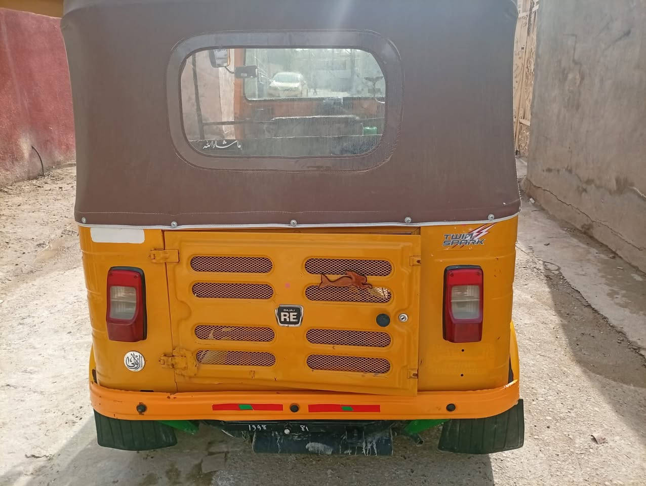 سلام عليكم تكتك موديل 2019 شهر ال10 مرقمه تكتك كاملة لاتنقيص لاتبخبر وكشره مابي قطرة صبغ ولاتعمير 
السعر 6400 وبيه مجال بصيط 
العنوان بغداد الشعب 
***********
