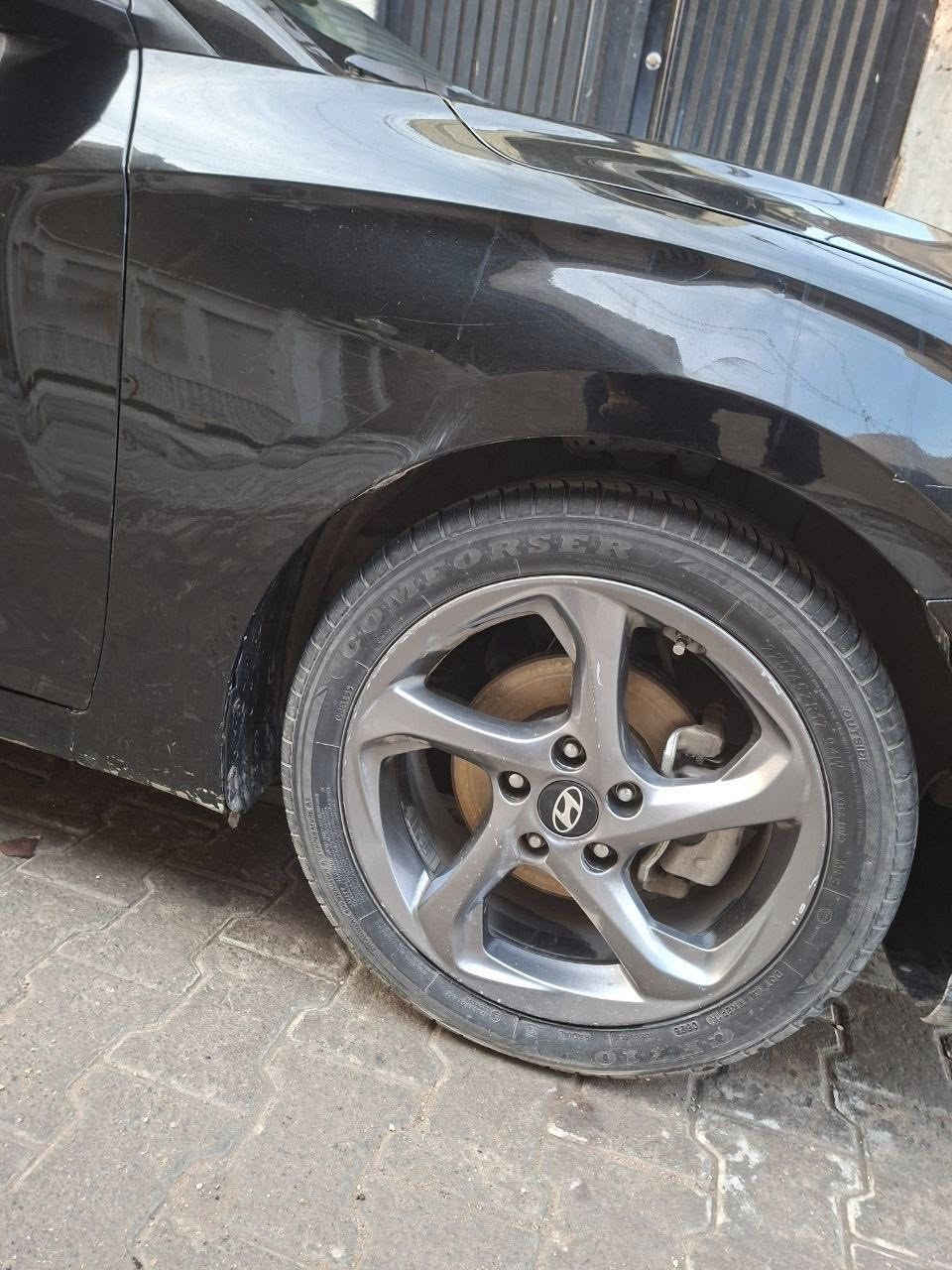 فولستر ٢٠١٩
كل تفاصيل السيارة ادناه
السيارة للبيع او المراوس
فولستر 2019 Sline مواصفات اعتيادية
مكينة دوش 2.0 مع كير At الاكثر اعتماد ورغبة.
السيارة بدون صبغ ولا تكحيل،بارد بسيط بداية بنيد الحافة مع رصعات صغيره.
السيارة استخدم خفيف جدا علكد دوم ماشية ١١٠ الف
مكفولة كير ومكينة وتبريد وكهربائيات ،لغود وشواصي وبدنة وغيرها كله كفالة عامة 
مواصفات ال فولستر 
رادار 
تثبيت مسار 
توقف تلقائي وانذار
شاشة كار بلي 
وباقي تفاصيل معروفة انشالله 
السيارة رقم بغداد نكليزي جديد تحويل ثاني يوم مباشرة بأسمي
النواقص بسيطة ونتفاهم عليها 
انشالله
السعر ١١٨
——-

بخصوص النواقص
ترتيب دعامية مو حلوة
شد بطاين جاملغ امامي هنه موجودات زوج جدد
بس لان متعاجز منها مشادهن
لايت امامي عكس سايق تنضيف رطوبة بي واضح بل صور 
وتكحيلات خفيفه
صدر شمعات 

واولت بارحة نطخت طخة كلش صغيره من وره ابو سايبة بل دعامية وشويه اصبعين من جاملغ امامي


**إذا كنت صاحب هذا الإعلان وتريد حذفه لأي سبب، رجاءا أرسل رسالة إلى الدعم الفني**