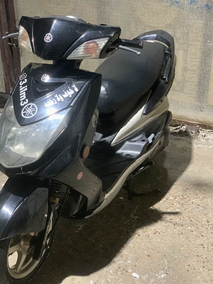 سلام عليكم 
دراجه سكنس فحل (نوزل طلاعات )
مكفوله برغي مابيهه نقص 
الدراجه مال جناي بانزين كله محسن 
ودهن امزويل 
بيهه كلجات رياضي بس الكلج الخلفي ب100 الف 
سعره 800 الف بيها مجال 
مكاني بغداد الدوره
رقمي : ***********
