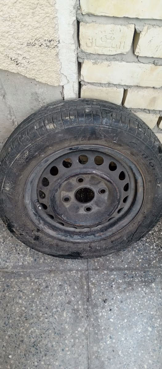 السلام عليكم تاير سايبا للبيع جديد مكاني بغداد البياع الاتصال *********** السعر ب٢٥ قفل قفل
