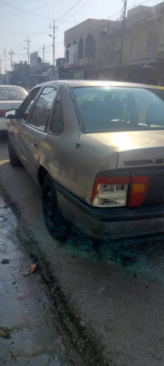 السلام عليكم فكترا للبيع موديل 91 محرك نضيف كير نضيف طخم نضيف وايرمنيه كامله سنويه  شرط التحويل ‏‪0751 773 7626‬‏الاستفسار الاتصال على الرقم  السعر 31بيها مجال
