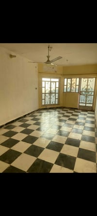 بيت للايجار حي اور قرب المدرسة الايرانية البيت نظيف طابقين مساحته ١٢٥ ...