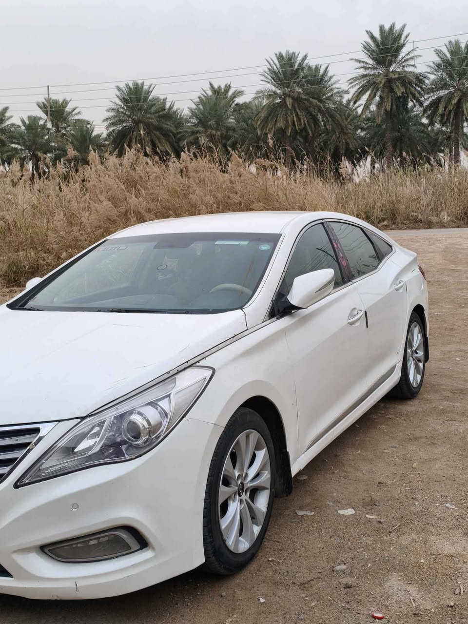 السلام عليكم للبيع  بسعر جوه السوك 105 ورقة 
هونداي ازيرا 2014 خليجي
محرك 6 سلندر 3000 المرغوب
رقم شمالي دولي
تبريد قطعتين ثلج
تخم تاير اصلي جديد 
داخلهه  يخبل ع ايدي 
دشبول محدث شاشه كبيره اصليه
بطانه  بوب صاج بلادي 
كشنات جلد تبريد تدفئه + دوشمه
كهربائيات جديده اي نقص مابيهه
مانع انزلاق
مكينه وكير مكفولات
مري شفط
ترحيب ابواب مري اشاير
تثبيت سرعه
تحكم ستيرن جهتين
بردات  تضليل 2 قطع خلفيه + برده خلفيه تحكم كهربائيه عند الرجوع
حساسات اماميه خلفيه
شادلها منضومه زنون عالي وناصي  قطعتين تحكم في عدسه الايت من داخل السياره
صدر امامي خلفي جديد
كامرا خلفيه دواره HD 
تقفل السياره عند ابتعاد البصمه عن السياره  
كير عادي واوتماتيك 
محرك كير مكفولات 
السياره بيهه ضربه بالجاملغ الامامي وجه الصندوق ضربه بسيطه فقط بدون بارد وبدون تبديل بيهه قطع صبغ ابيع حزام  
السياره تخبل وجاهزه تريد تحويل تريد وكاله 
العنوان بغداد *********** Colombo, Sri Lanka
