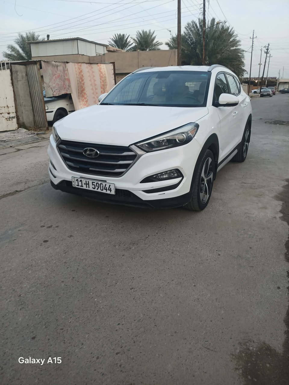 سلام عليكم توسان موديل 2017 أمريكي ليبل واحد محرك ١٦٠٠ تيربو كير محرك تبريد صدر امامي خلفي تخم تاير كله مكفول سياره فول ما عدا الفتحة.   بصمة شاشة تحكمات ستيرن كشناتا تدفئة لاذارات حساسات أمامية خلفي  كامرة امامية  كامرة خلفية سبورت حساسات بل جاملغات  سياره جاهزه من كلشي ماتعرف عليها الف بيهة صبغ بس بنيد بدون دواخل سيارة احلة من صور رقم بغداد دولي انكليزي سنويه ٢٩تحويل بسمي تحويل مباشر سياره احله من صور سعر 142 وبيهه مجال شي بسيط لشراي هاتف  *********** 
***********
