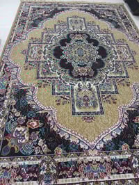 زوليه كاشان 440شانه قياس 2×3مستخدمه نضيفه سعر البيع 30الف قفل 07701017...