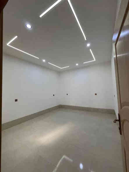 خانویەکی 130متری لەگەڕەکی سەرچنار کەرکوك فول مواسفات کۆڵانی سەبە کۆڵانەکەشی نزیکەی 15مەتر پانە بۆزانیاری زیاتر پەیوەندی بەوژمارانەوەبکەن/***********//*********** كركوك
