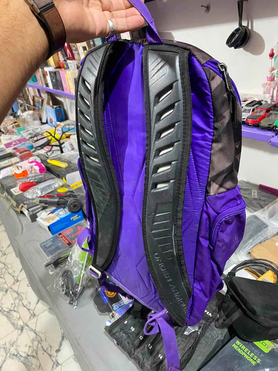كسر باله جنط داخل مجمع الجوادين قرب مصرف الرافدين رقم المحل G18


**إذا كنت صاحب هذا الإعلان وتريد حذفه لأي سبب، رجاءا أرسل رسالة إلى الدعم الفني**