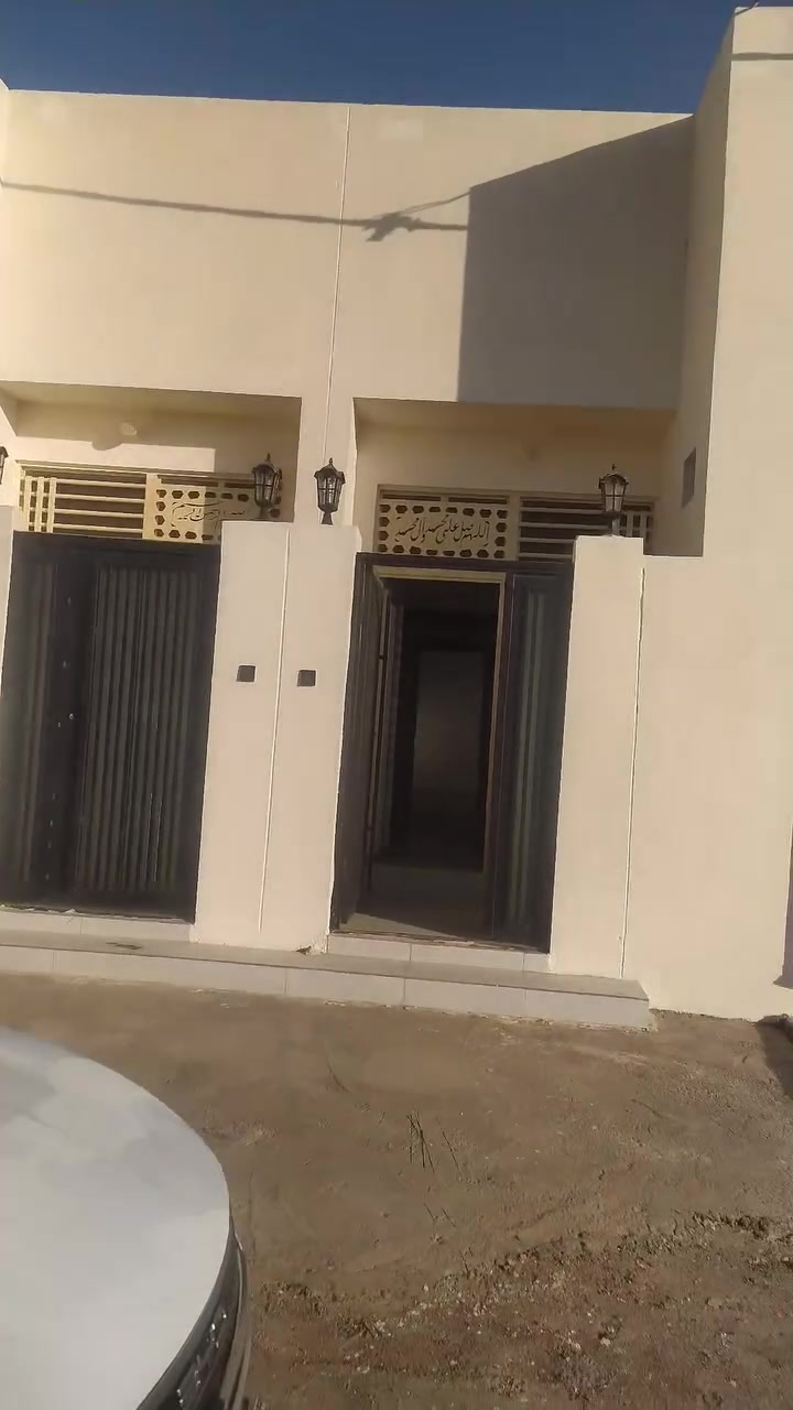 دار عدد إثنين متجاورين مساحة كل منهما  60 م جديد عگادة  زراعي قريب على جوهرة العرب حي ميسان للاستفسار   ***********  واتساب موجود .
