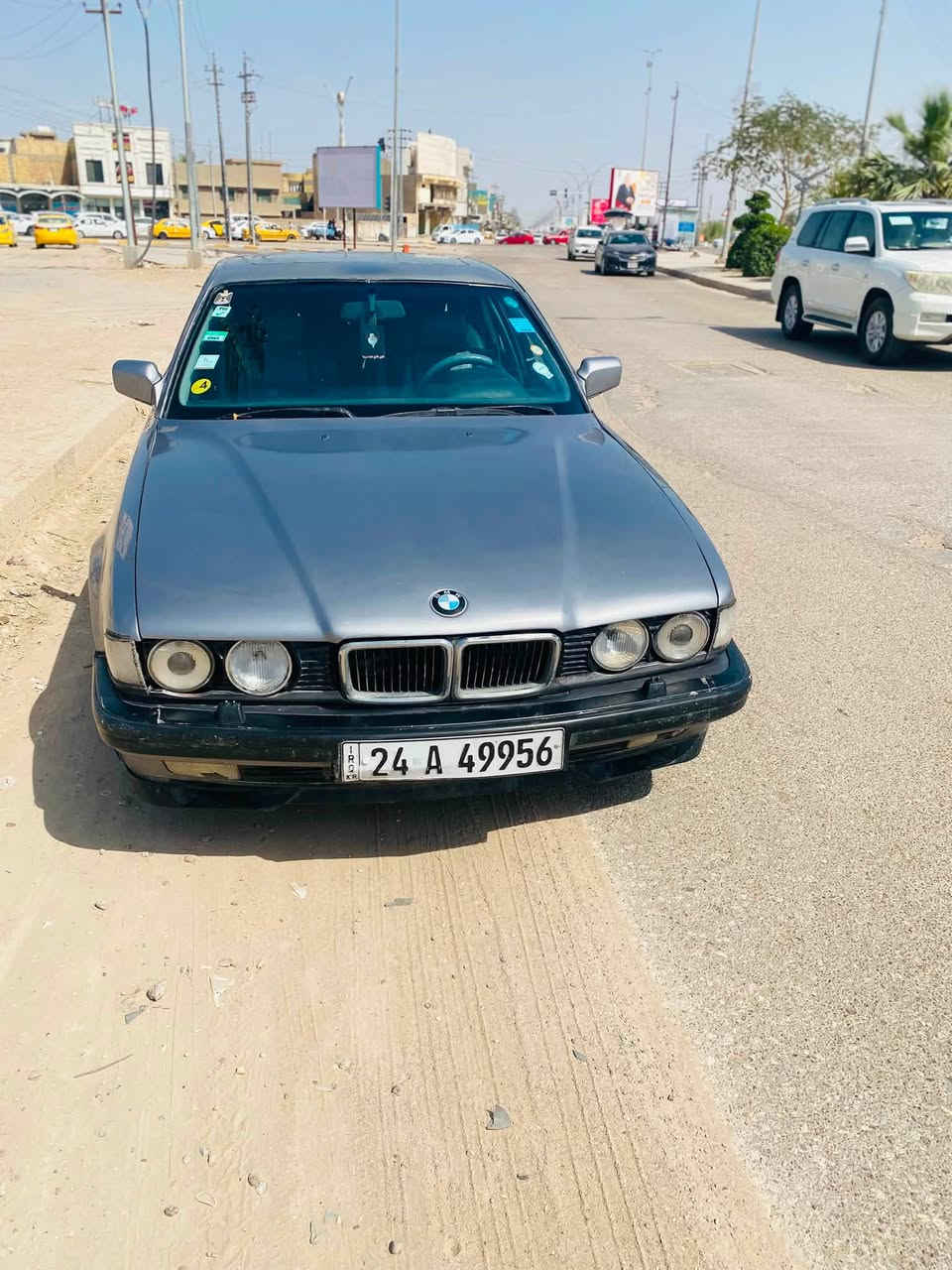 السلام عليكم اخوان 🤍
BMWموديل1992م 

الحجم(730i (V8   مسكر 8 سلندر 

مكينه وكير حاويه شرط مكفولات 

حداديه وتخم تاير جديد دواخل نضيفه تبريد منضومه كامله جديده ثلج ❄️ كهربائيات كلهه شغاله سياره مصبوغه عام جماليه بدون اي حادث مكفوله 

لايت زنون عالي ناصي 
  
العنوان ديوانيه

السعر 55وبيه مجال 

رقم الهاتف      ‭***********
