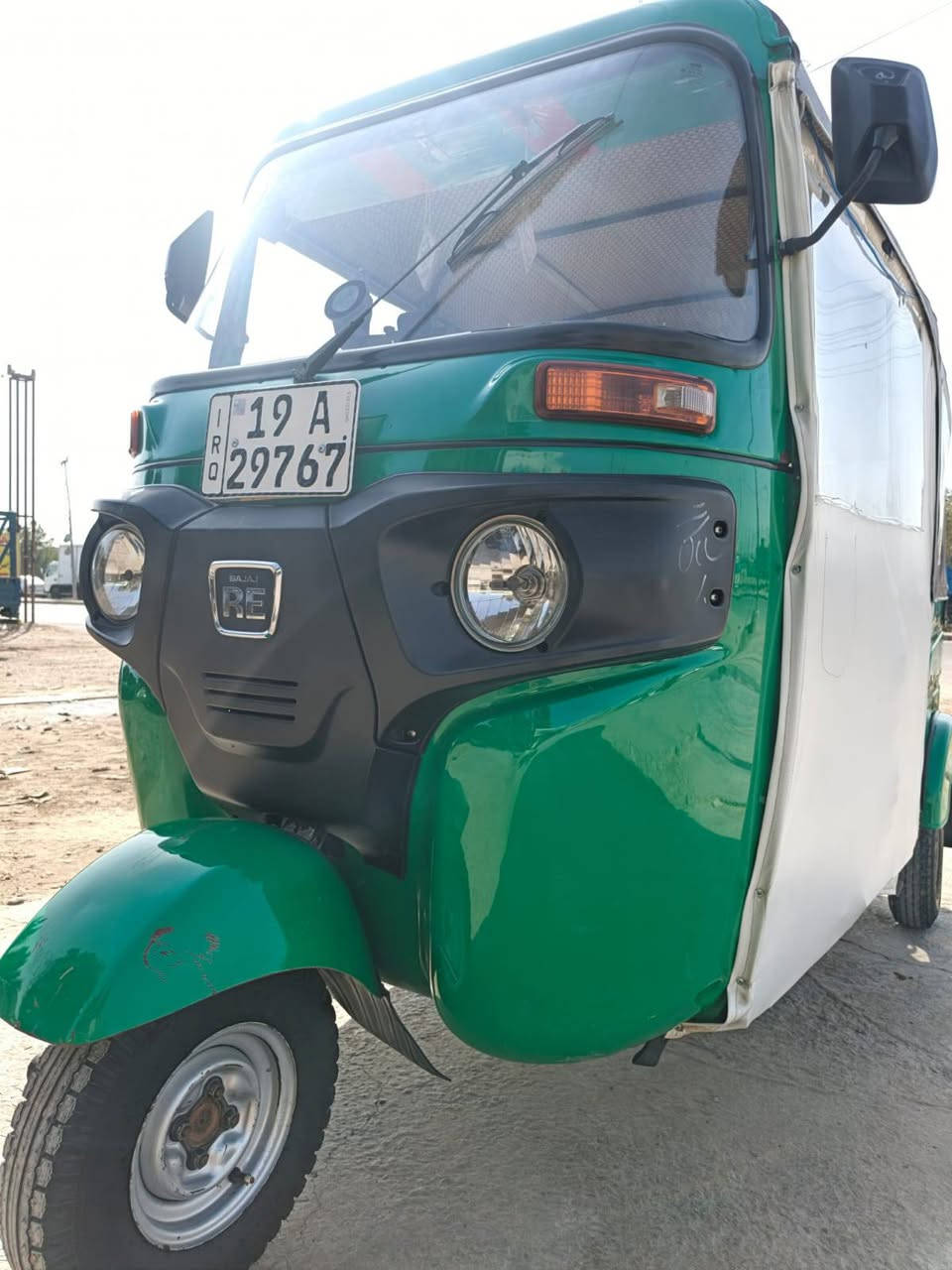 سلام عليكم تكتك 21سنويه رقم باسمي تحويل ثاني يوم مانقصه شي محرك مفتوح مكان بغداد شهداء السيديه الرقم *********** السعر 8
