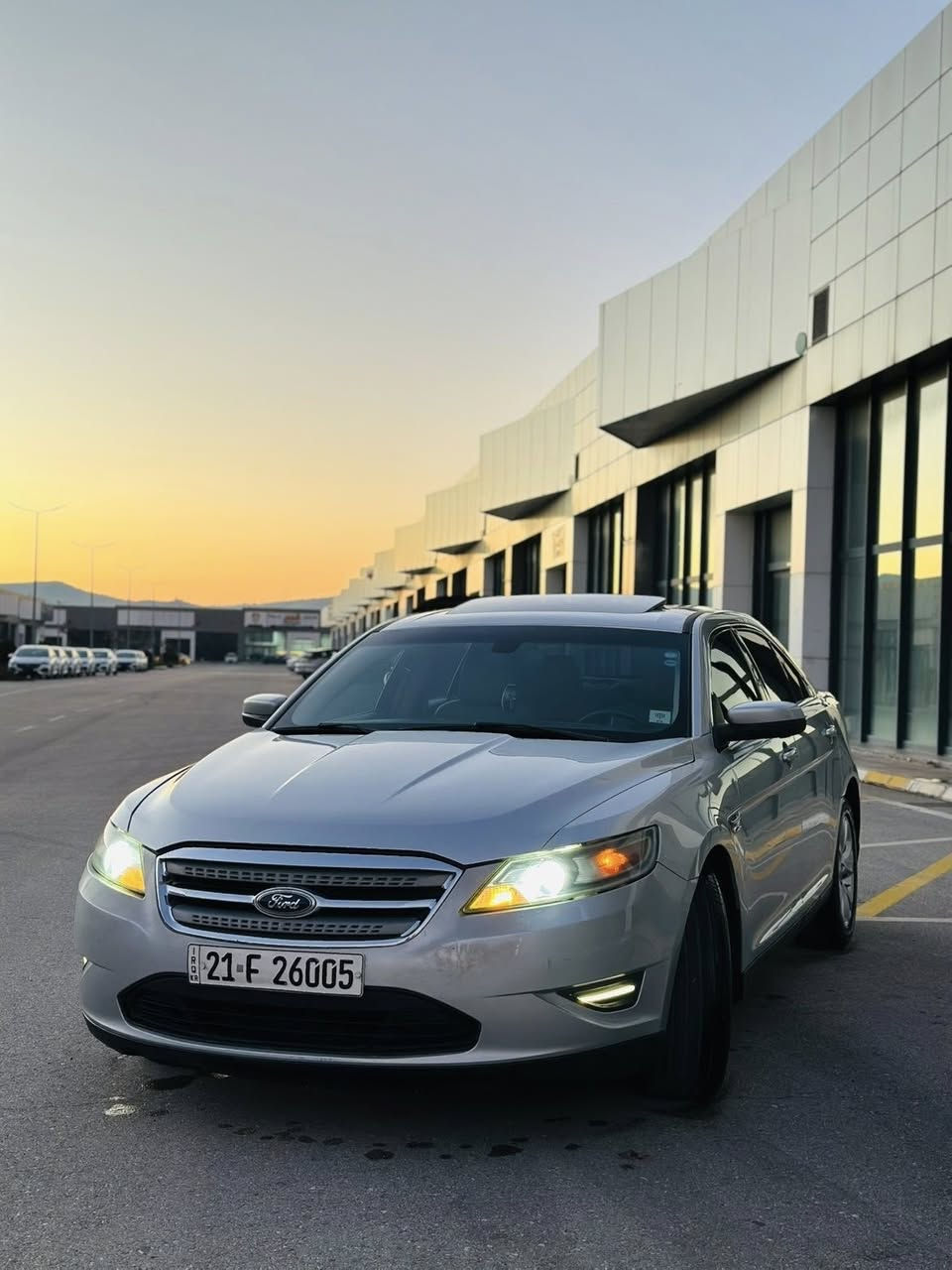 فورد تورس
موديل 2012 
لون سلفري
مواصفات SELفول 
داخل ابيض 
كشنات جلد+تدفئة+ كهرباء
كلين تايتل بدون صبخ بدون بارد 
 محرك گير شرط حدادية تخم تاير كهربائي كلة جديد شرط الفحص
سنوية لوحة جديد الحد 2029
السيارة بدون نقص 
مكان سليمانية 
سعرة 118 ومجال 
***********
