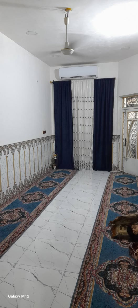 دار للبيع حي الشهداء مقابيل مول سيد جابر  
المساحه ١٣٢ متر  /طابو صرف
الاستفسار على الرقم ***********
