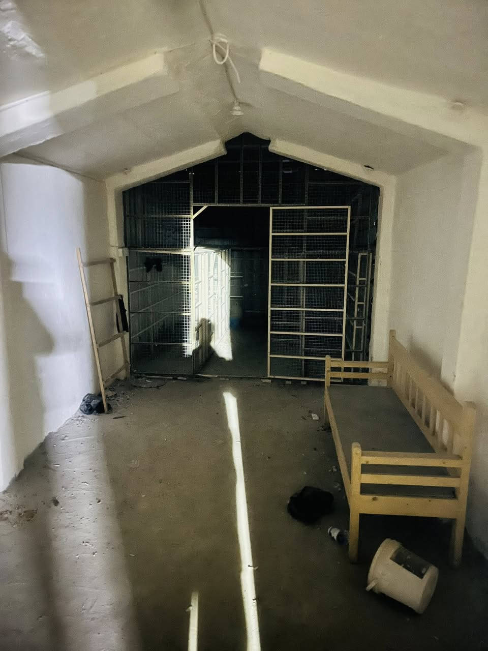 السلام عليكم اخوان برج طيور كبير للبيع
قيم بليرضي الله وتعال افتح. المكان بغداد العبيدي للتواصل ***********
