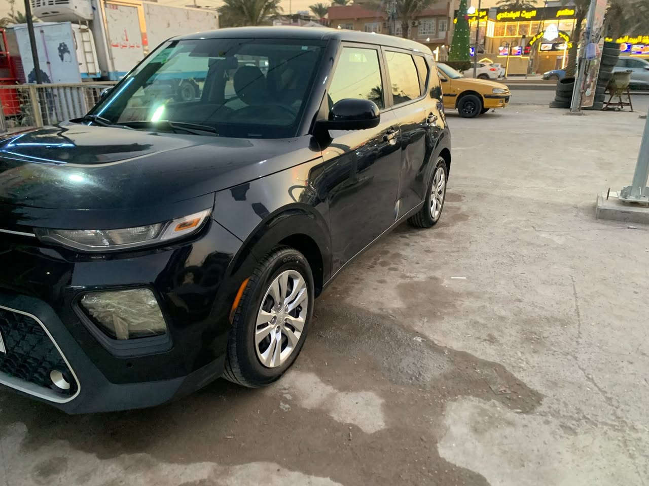 سلام عليكم كيا صول موديل ٢٠٢١
امريكي بدون حادث بدون ايرباك فقط بنيد صبغ السياره مكينه ٢٠٠٠ دوش المرغوب رقم اربيل 
اتريد وكاله اتريد تحويل حاضر 
السياره جديده كلش كلها ع وضع الشركه جاهزه ع وضع الشركه 
ماشيه ١٢٠ الف 
السعر 125ورقه وبيها مجال بسيط 
غير متواجد ع فيس 
مكاني بغداد شارع فلسطين 
***********
