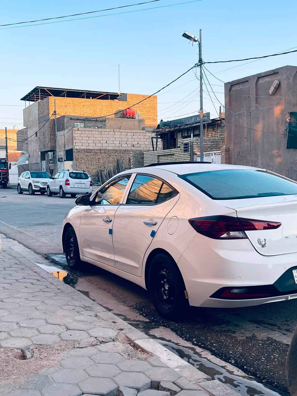يالله سلام عليكم النتره لبيع مديل 2019مكينه 2000خير من لله سياره كله شغاله مكفوله من كير ومكينه وحداديه وتبريد سياره بيه جاملغ خلفي ضربه ومصبوغه صبغ عام جماليه بدون دواخل سياره جديده ونايلون عنوان نجف حي جامعه وسعر 107وبيه مجال لطيبين وهاذه رقمي ***********
