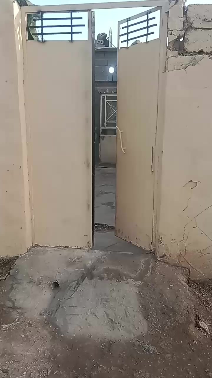 السلام عليكم بيت صلاح زراعي مشمول بل تطويب معاملت التطويب كامله كافت الخدمات يبعد عن  الشارع العام ١٠٠ السعر ١٥ او بي مجال ***********
