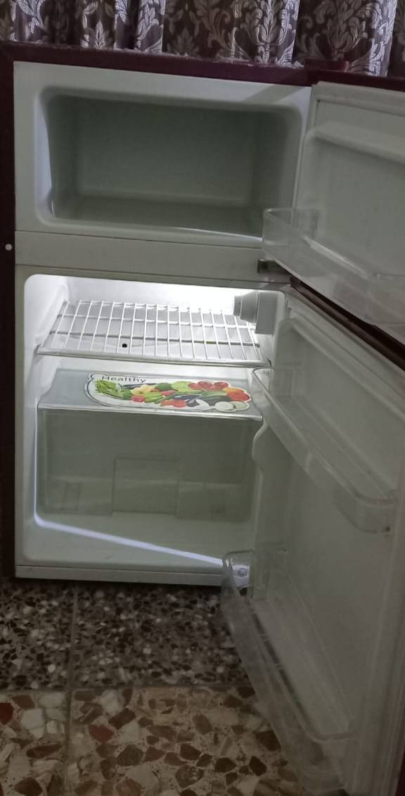 سلام عليكم ورحمه الله وبركاته للبيع ثلاجه صغيره جديده تجميد ثلج          العنوان البياع شارع رافدين                  سعر 85 و بيه مجال  رقم الهاتف ***********           بي واتساب
