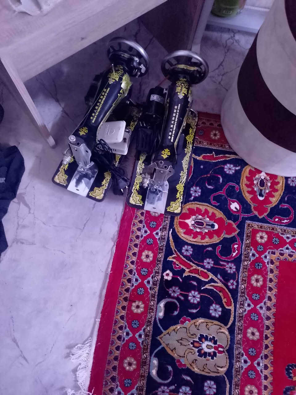 دوو مەکینەی خەیاتی بێ عەیب 
بۆ فرۆشتن زۆر جوان ئیش دەکەن 
نرخی دانەی ٤٥ هەزارە و
هەردووکی 90 هەزارە و
مامەڵەش هەیە لە چەمچەماڵم 
گەرەکی ئەنفالە کان نزیک ئاسایشە کە 
ژمارەی مۆبایل *********** شمشمل, السليمانية
