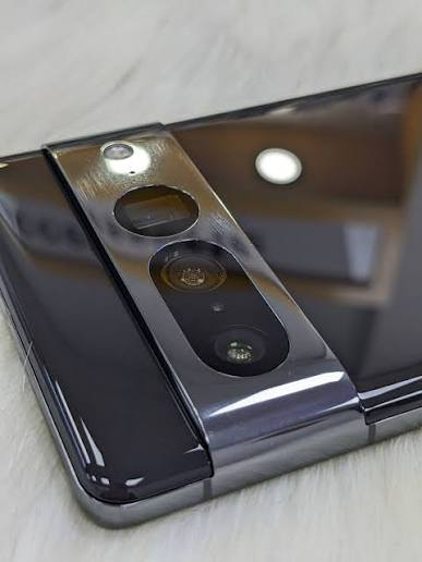 Google Pixel 7 Pro و الذي يأتي بمواصفات تتمثل في شاشة 6.7 بوصة بدقة 1440 * 3120 بكسل من نوع LTPO AMOLED, 120Hz و معالج ثماني النواة من نوع Google Tensor G2 (4 nm) و الكاميرا الخلفية 50 + 48 + 12 ميجا بكسل بفتحات عدسة f/1.9 للاولي و f/3.5 للثانية و f/2.2 للثالثة و الكاميرا الامامية 10.8 ميجا بكسل بفتحة عدسة f/2.2 و البطارية 5000 مللي امبير تدعم الشحن السريع .

 مكاني بغدادوره سيطره الشعب سعر350


**إذا كنت صاحب هذا الإعلان وتريد حذفه لأي سبب، رجاءا أرسل رسالة إلى الدعم الفني**