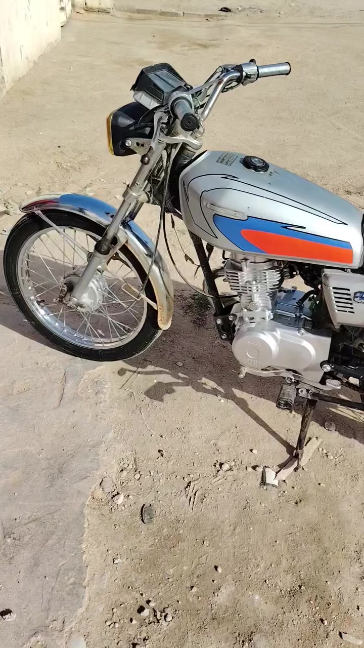 سلام عليكم دراجه البيع مراوس اراوس 4كير نامه اوراق اصولي مديل 2005بس شاصي مكاني  الصعر خاص هاذه رقمي بي واساب ***********
