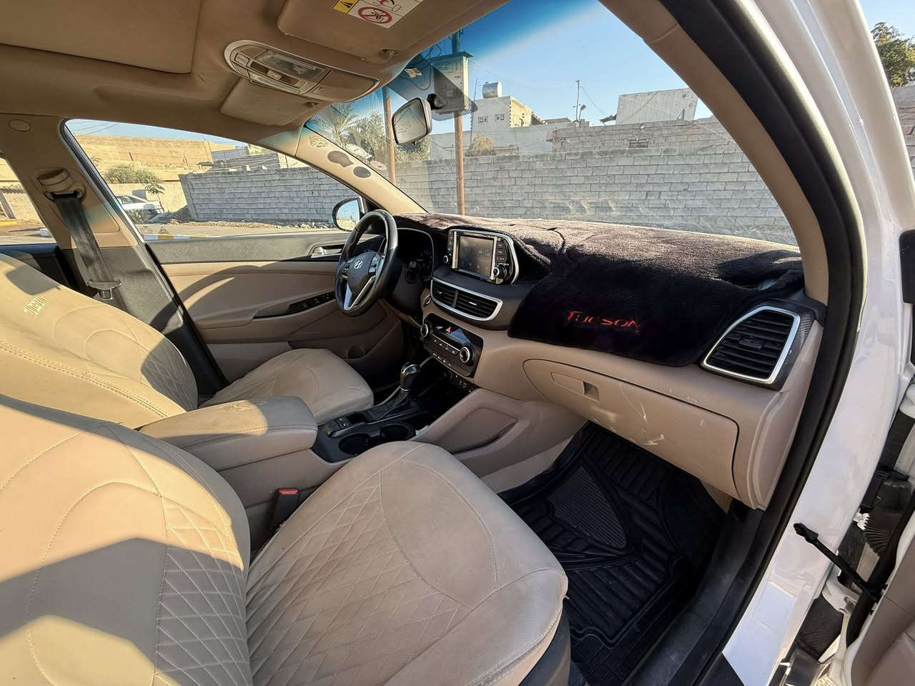 سلام عليكم توسان كوري رقم اربيل انكليزي 2020فول وحده عله واحد بونرامه كرسين كهرباء واير ليس تبريد قطعتنين ملاحضتين شخط بلبنيد فقط مكاني صلاح الدين السعر 215بيها مجال
‭0773 198 8985
